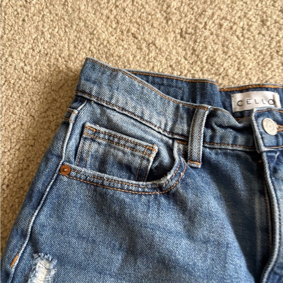 Cello Women’s Blue Summer Beach Vacation Ripped Distress Blue Jean Short Size 27 - Picture 4 of 15